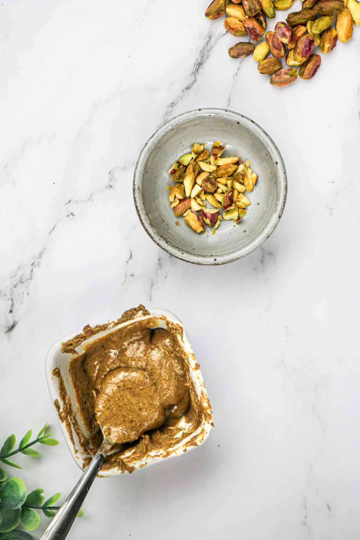 Les étapes du praliné en photo de la pistache au praliné maison rustique