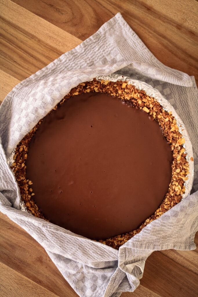 Tarte ganache chocolat et lait de coco sans cuisson, fond spéculoos-cornflakes