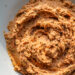 Assiette pour une tartinade de Muhammara maison