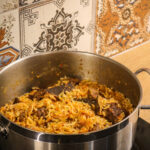 Giouvetsi grec traditionnel mijoté à la sauteuse