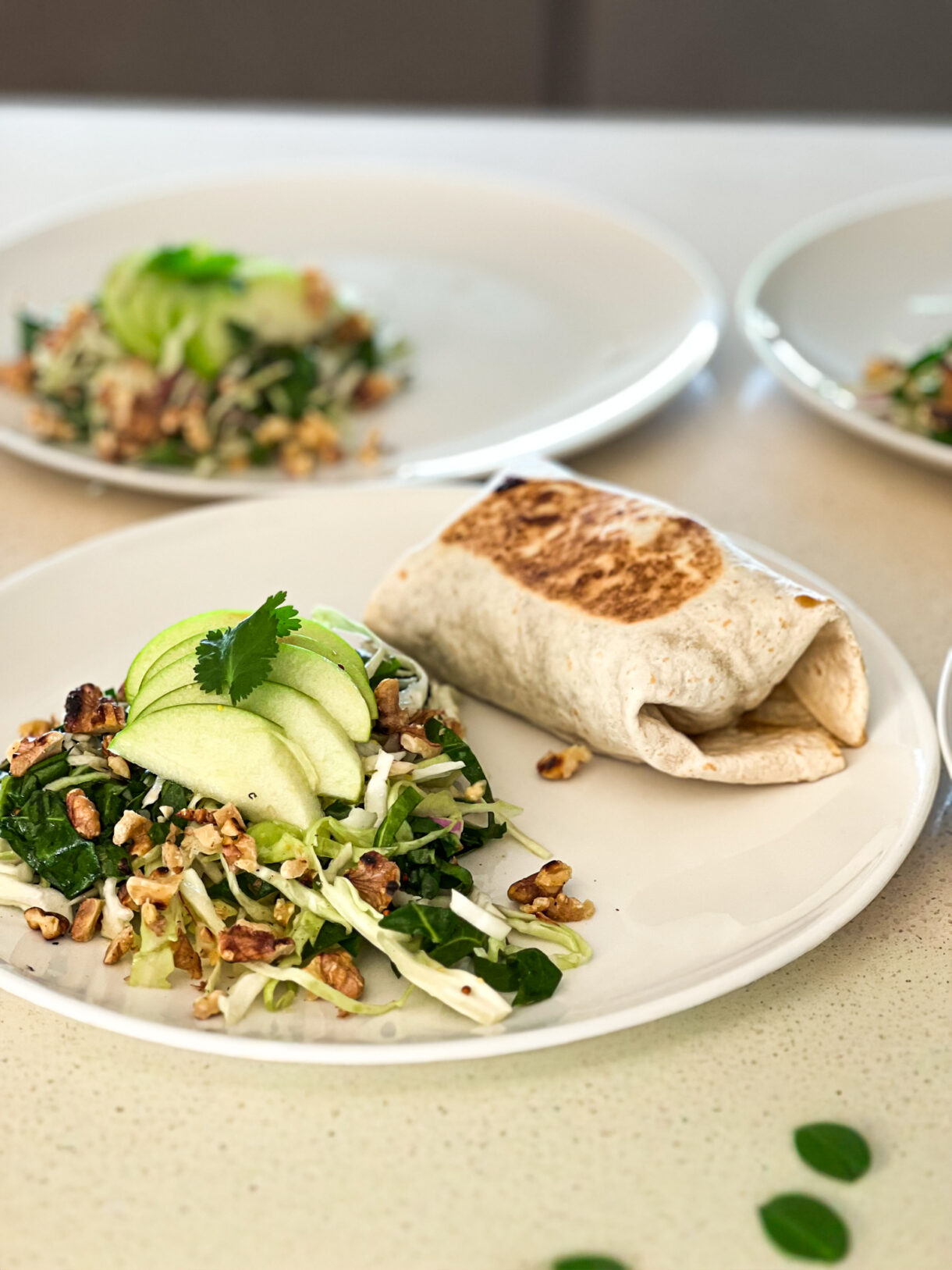 Burrito maison au bœuf épicé, riz citronné et fromage fondant