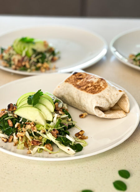 Burrito maison au bœuf épicé, riz citronné et fromage fondant