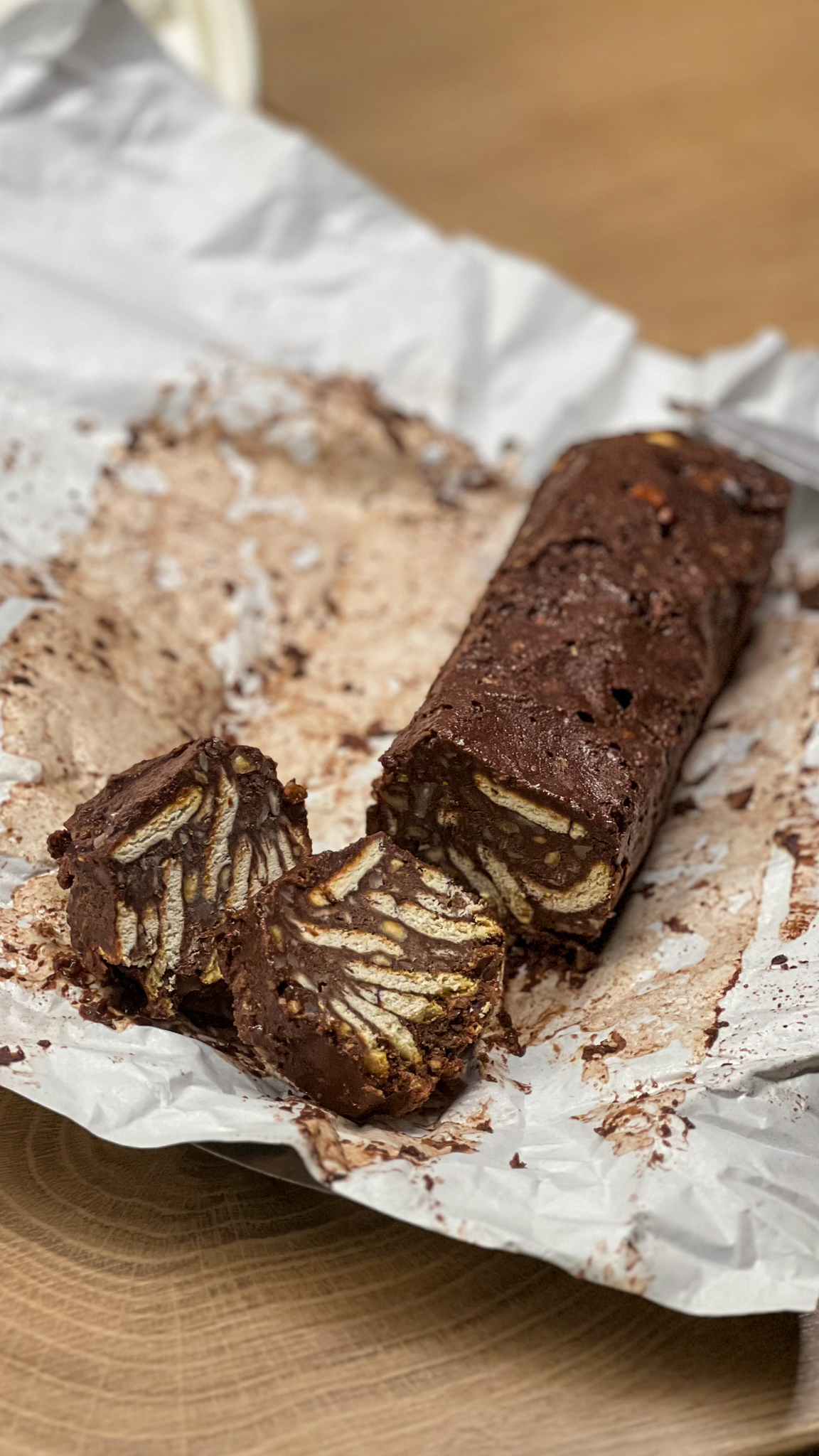 Mosaiko grec traditionnel coupé en tranches nettes