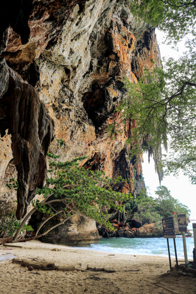Entrée plage de Phra Nang Beach