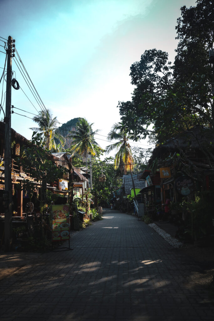 Rue principale de Railay