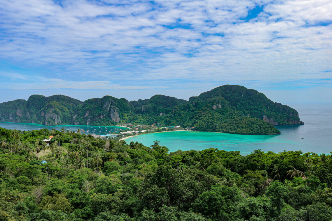 Point de vu des deux baies de Koh Phi Phi